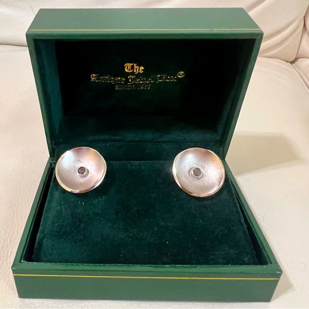 Designer Signed AVEDON Sterling Silver Mens Cufflinks in Green Box